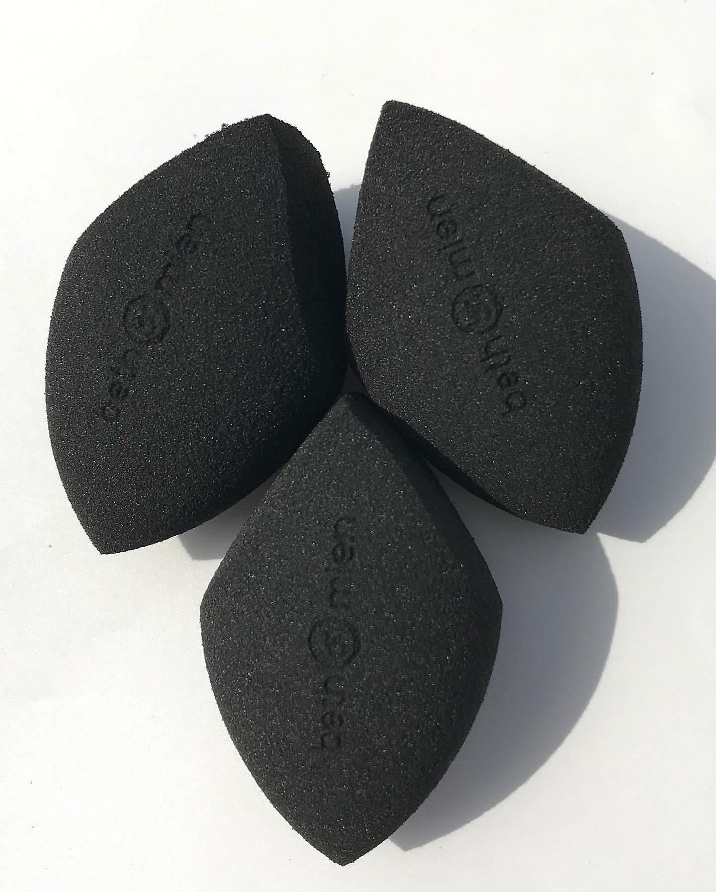 BETHMIEN BLACK BEAUTY BLENDER GH30 BETHMIEN BLACK BEAUTY BLENDER - Image 1
