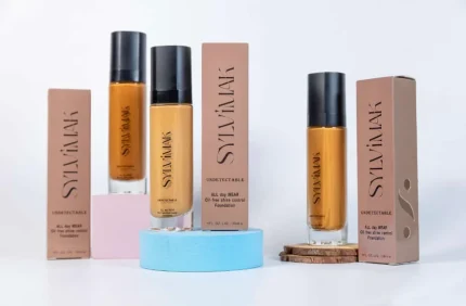 SYLVIMAK UNDETECTABLE FOUNDATION CHOCOLATE BAR/ RICH TURFFLE/BUTTERNUT/ BAMBOO/HONEY COMB/OLIVE/CREAMY IVORY/LINEN
